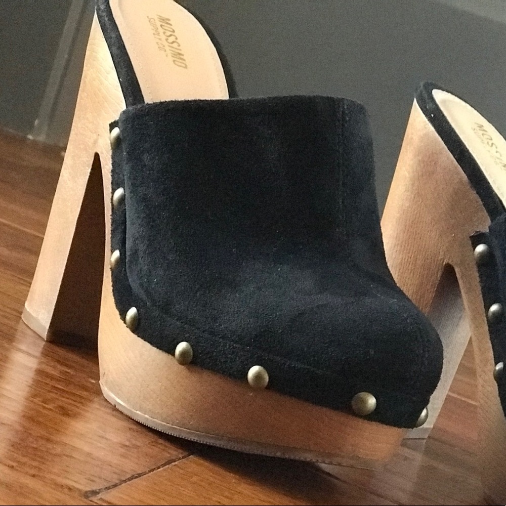 Mossimo Black Faux Suede Clogs Sz 6.5 Never worn